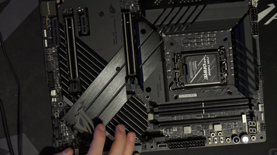 Great but pricy gaming motherboard: the ASUS ROG Maximus Z690 Apex (2024) logo