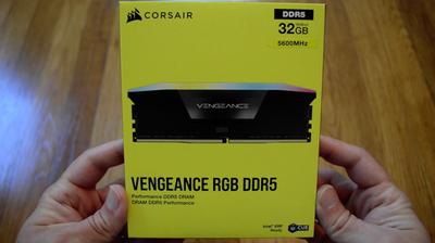 main photo CORSAIR VENGEANCE RGB DDR5 32GB