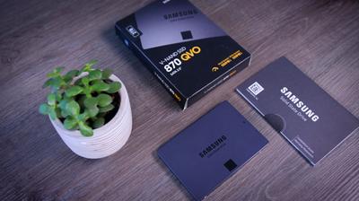 main photo Samsung 870 QVO 8TB SSD Black